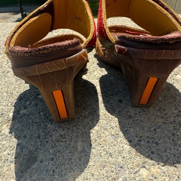 The Art Company Sz. Worn New/EUC worn 1 x to a festival sticker wedge/geometric - Picture 14 of 16